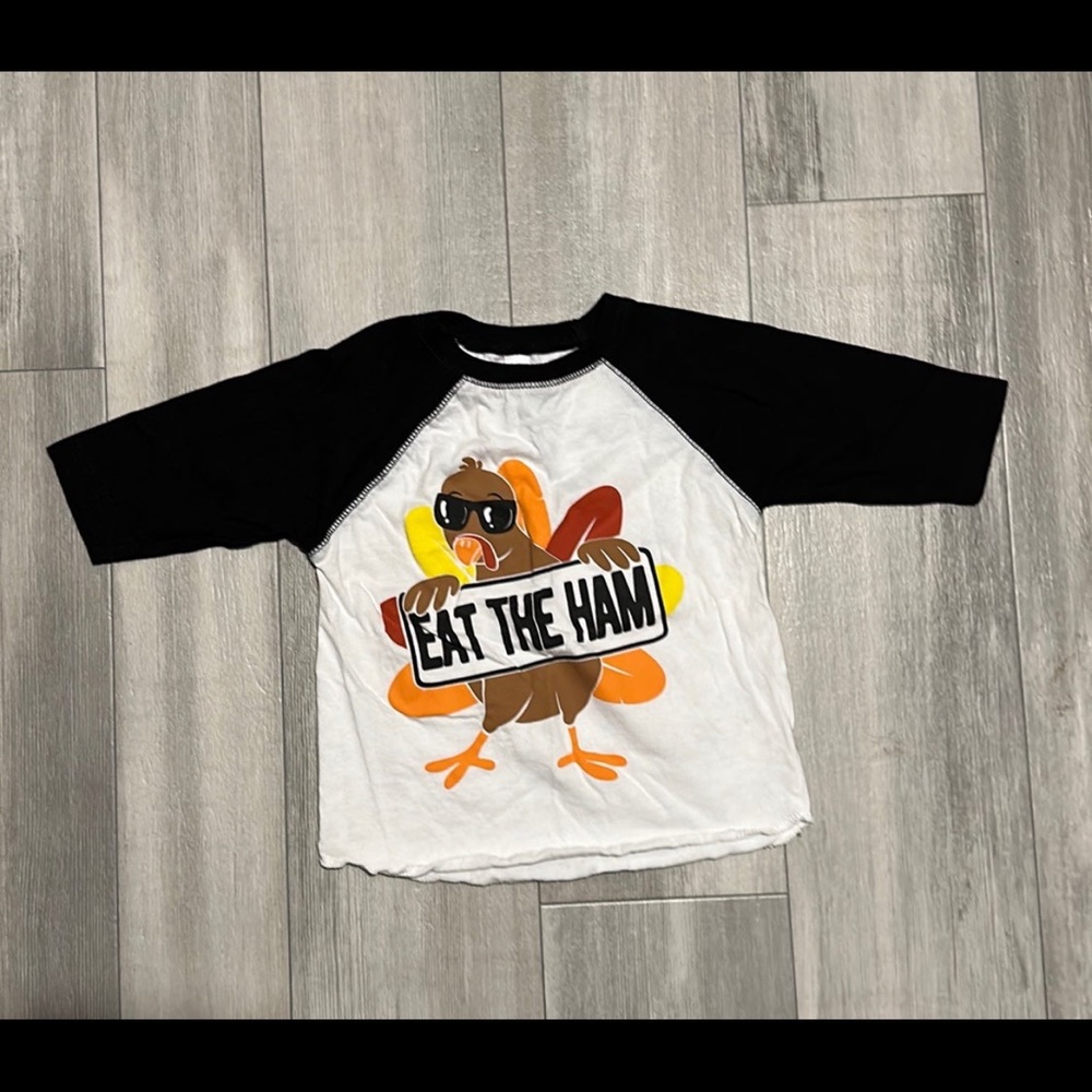 Like new Southern Boy Co Raglan shirt. Worn once. Size 2. 3/4 sleeves.